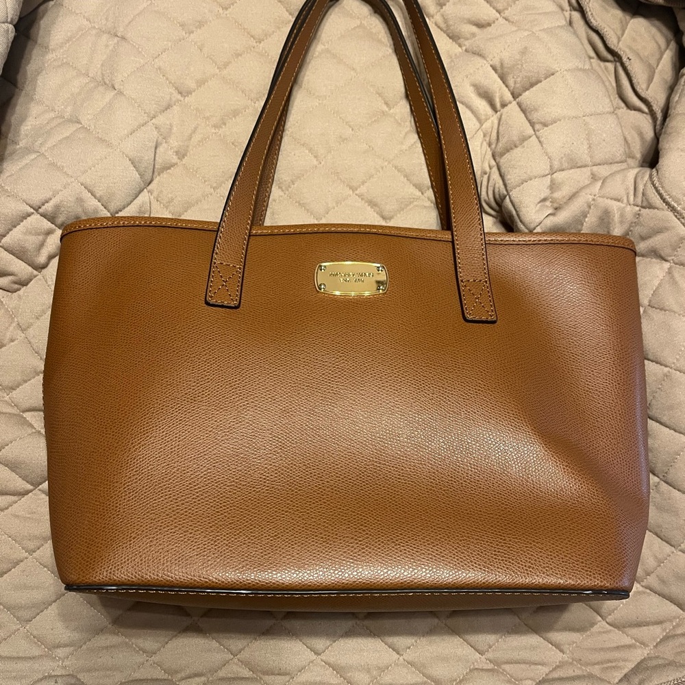 Michael Kors Brown Tote Bag with Timeless Elegance 38H5XTTT1L